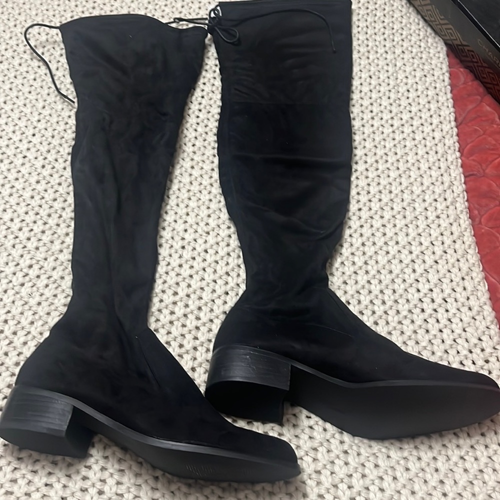NIB CHARLES DAVID GUNTER OVER THE KNEE STRETCH MICROSUEDE BOOTS